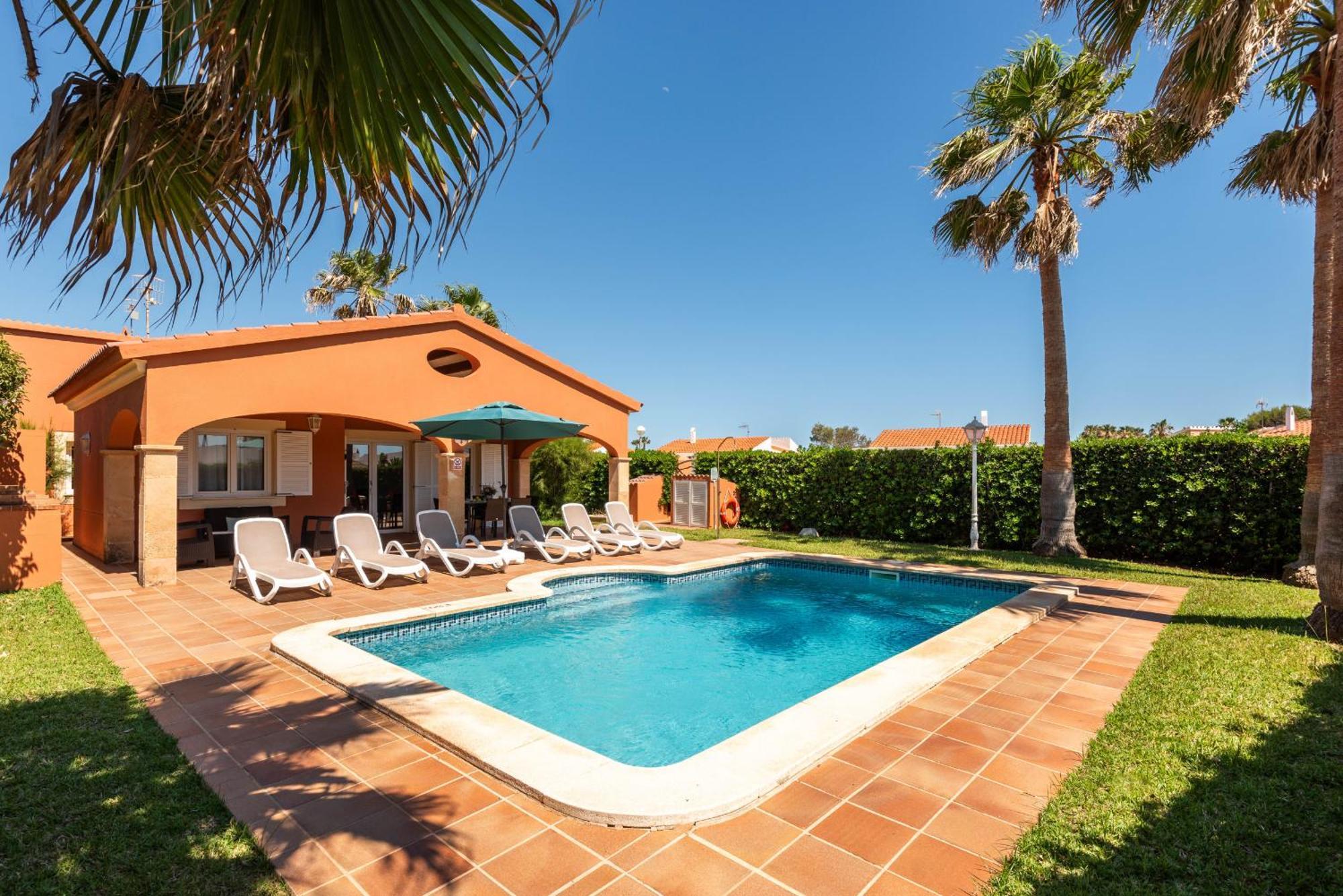 Begonias Cala'N Bosch (Menorca)